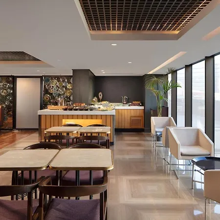 מלון Sheraton Center 5*