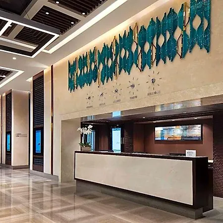מלון Sheraton Center 5*