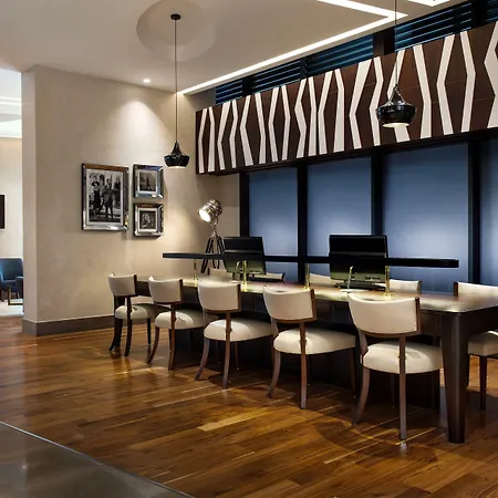 Sheraton Center 5*
