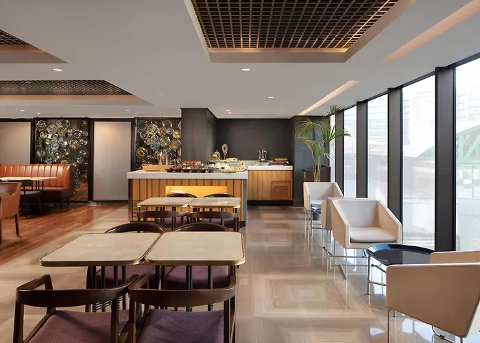 מלון Sheraton Center 5*