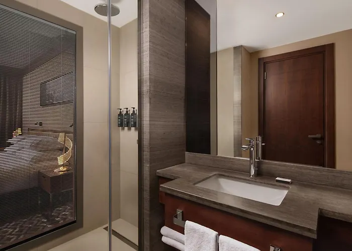 מלון Sheraton Center