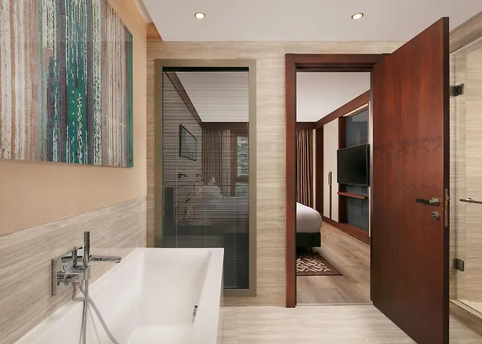 מלון Sheraton Center