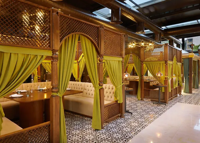 מלון Sheraton Center 5*