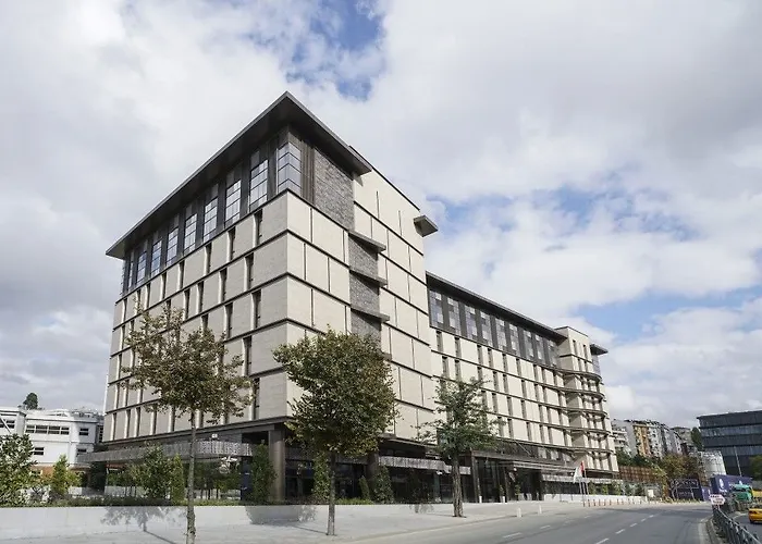 Sheraton Center מלון 5*