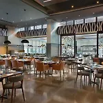 Sheraton Center Hotel 5*