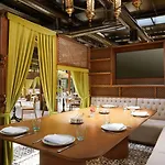 Sheraton Center 5*