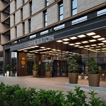 Sheraton Center Hotel