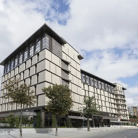 Sheraton Center Hotel 5*